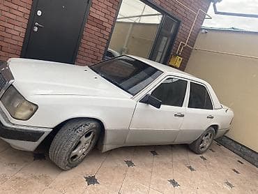 коврик мерседес: Mercedes-Benz W124: 1991 г., 2 л, Механика, Бензин, Седан — 4