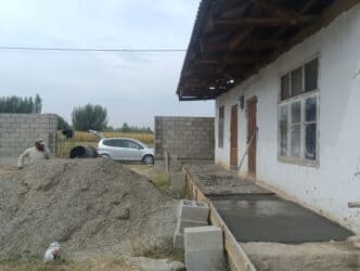 село комсомольское бишкек: Времянка, 30 м², 2 комнаты, Собственник — 4