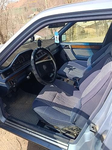 124 е 500: Mercedes-Benz W124: 1990 г., 2.3 л, Ручные, Газ, Седан — 2