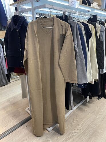 бархатное платье с открытыми плечами: Вечернее платье в пол, красное, с пайетками - Силуэт: облегающий, с — 3