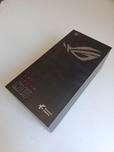 Asus ROG Phone 6, Б/у, 512 ГБ, цвет - Белый, 2 SIM — 4