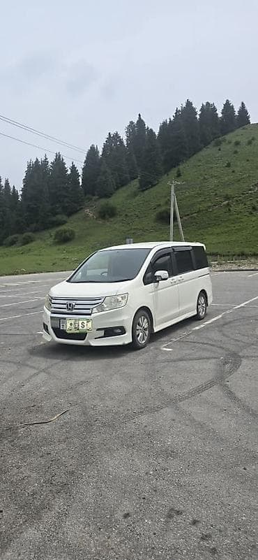 Honda Stepwgn: 2010 г., 2 л, Бензин, Минивэн — 2
