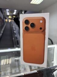 айфон се 3: IPhone 17 Pro, 256 ГБ, Оранжевый — 1