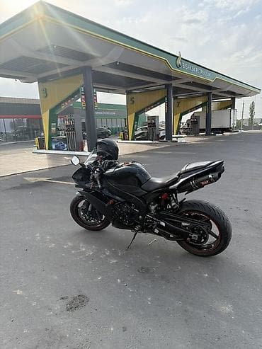 Унаа: Спортивный мотоцикл Yamaha R1 2007 рестайлинг черного цвета с — 2