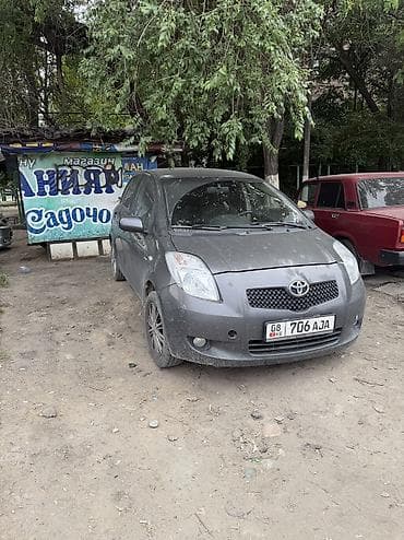 platz vitz: Toyota Yaris: 2009 г., 1.3 л, Автомат, Бензин, Хэтчбэк — 2