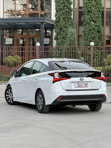 клима: Toyota Prius: 2020 г., 1.8 л, Автомат, Гибрид, Лифтбек — 2