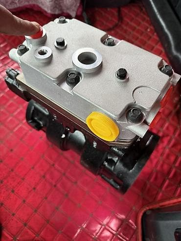 Компрессоры: Продам воздушный компрессор новый на Шахман Cummins двигатель новый — 1