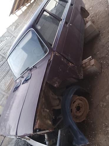 детские костюмы вампира: Кузов ВАЗ «классика» (седан, 4 двери), бордовый цвет. Комплект для — 1