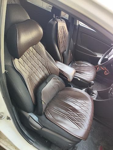 sybary forester: Hyundai Accent: 2013 г., Механика, Бензин, Седан — 4