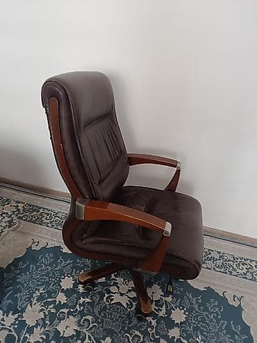 Офисное кресло, С колесиками, цвет - Коричневый, Экокожа — 1