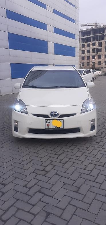 киа 8: Toyota Prius: 2010 г., 1.8 л, Гибрид, Хэтчбэк — 1