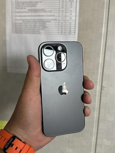 IPhone 15 Pro, Б/у, 256 ГБ, Black Titanium, Защитное стекло, 87 %
