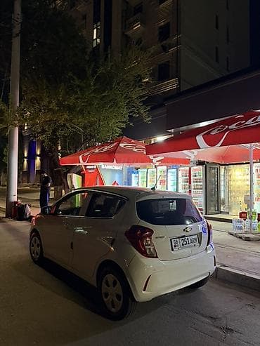 shevralet niva: Chevrolet Spark: 2020 г., 1 л, Вариатор, Бензин, Хэтчбэк — 3
