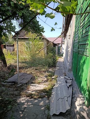 Кыймылсыз мүлк: Срочно продается дом в районе Баят с 3,6 соток земли по документам по — 6
