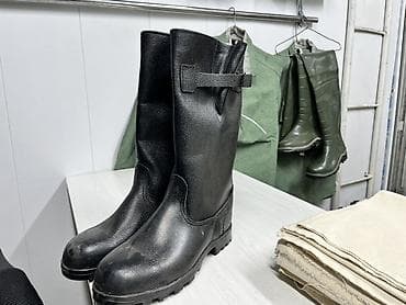 отук сатылат: Эркектердин ботинкеси, 42, Жаңы, түсү - Кара, Өзү алып кетүү, Акылуу жеткирүү — 1