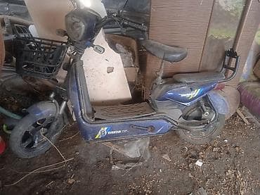 На Запчасти,Электроскутер EVESTAR (серия с индексом 8) — городской