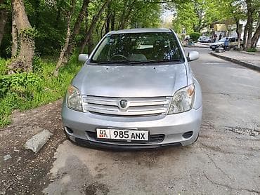 Toyota Ist: 2003 г., 1.3 л, Автомат, Бензин, Хэтчбэк