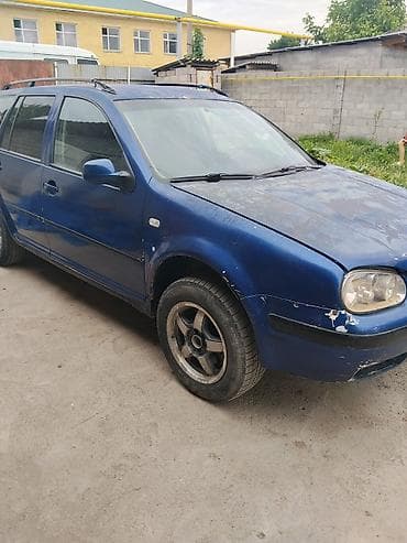 Унаа: Volkswagen Golf: 2001 г., 1.6 л, Кол менен иштөөчү, Бензин, Универсал — 2
