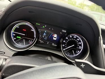 corolla s: Toyota Camry: 2021 г., 2.5 л, Вариатор, Гибрид, Седан — 6