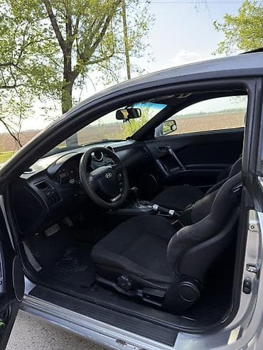 mitsubishi eclipse: Hyundai Tuscani: 2002 г., 2 л, Автомат, Бензин, Купе — 4