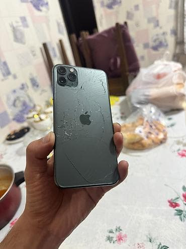 IPhone 11 Pro Max, Б/у, 64 ГБ, Alpine Green, Защитное стекло, 71 %