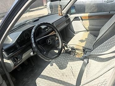 козырек 124: Mercedes-Benz W124: 1994 г., 2.8 л, Механика, Бензин, Седан — 1