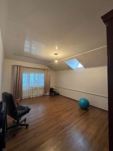 220 м², 8 бөлмө, Балкон айнектелген, Забор, тосулган — 4