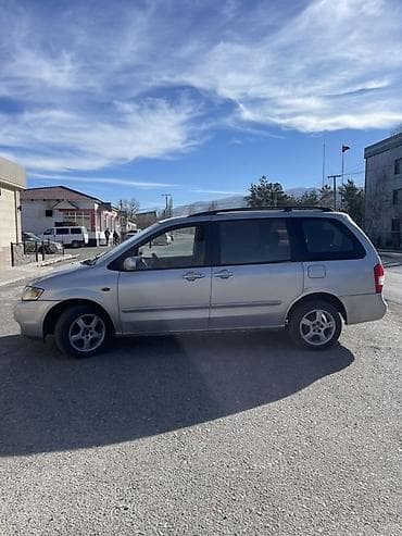 Mazda MPV: 2001 г., 2 л, Механика, Бензин, Минивэн