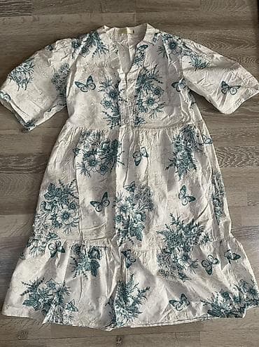 джинсы размер м: Разгрузка гардероба. Все вещи забирайте за 2500 сом.
Отдельно по 500 — 2