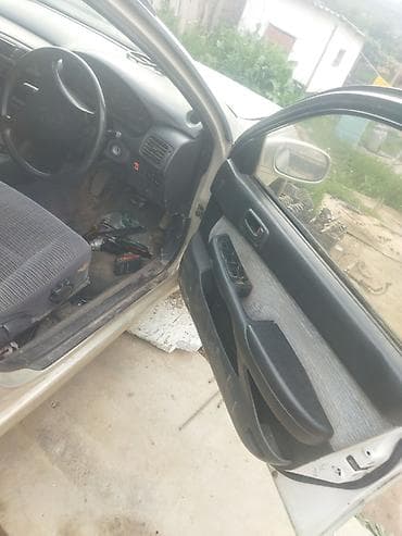 Запчасти на Toyota Carina (правый руль, кузов целый, 4A-D/4A линейка) — 4