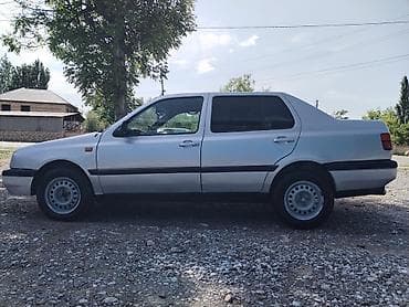 решетка на торнео: Volkswagen Vento: 1993 г., 1.8 л, Седан — 6