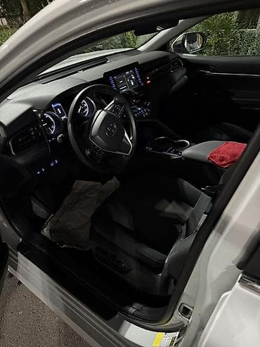 Toyota Camry: 2022 г., 2.5 л, Автомат, Гибрид, Седан