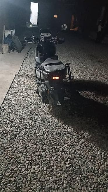 can am: Скутер-адвенчер с внедорожным обвесом - Двухфарная передняя оптика в — 2