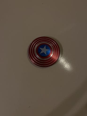 Брелоки: Брелок, Металл, Б/у, Унисекс, цвет - Красный — 1