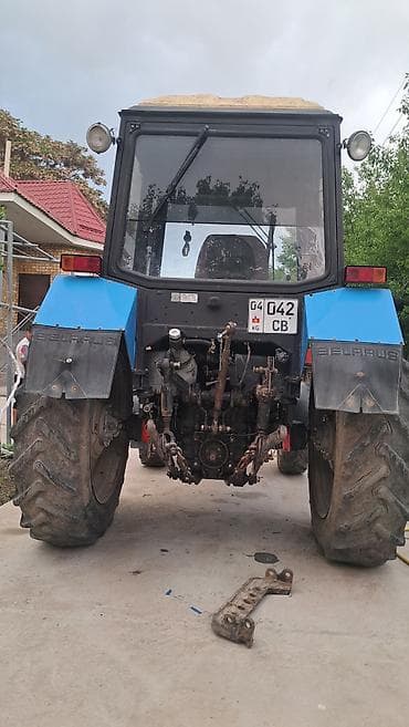 srv 3: Трактор Беларус МТЗ‑82.1 - Полный привод (4x4), передний ведущий — 8