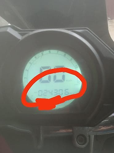 Срочно!!! продам скутер,объем двигателя 150 кубов, по документам 50