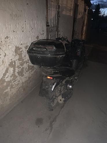 кок талаа: Скутер/мопед, черный цвет, городской тип кузова. Основные — 4