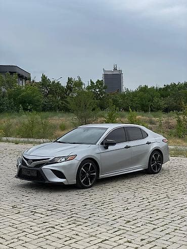 Toyota Camry: 2018 г., 2.5 л, Автомат, Бензин, Седан