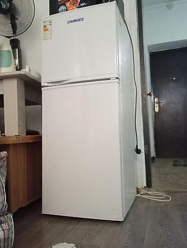 mini refrigerator: Холодильник Б/у, Двухкамерный — 1