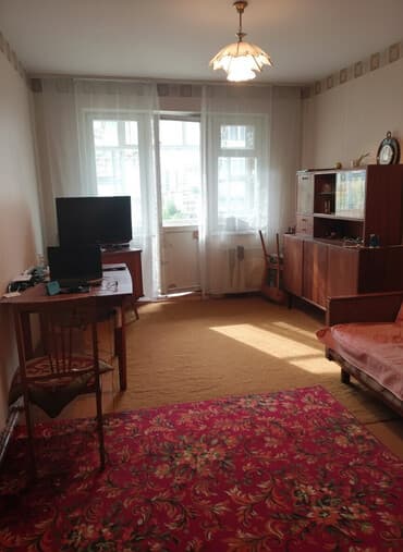 1 комнатная квартира в центре: 2 комнаты, 43 м², 104 серия, 2 этаж, Старый ремонт — 1