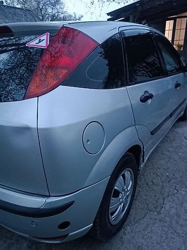 Ford Focus: 2002 г., 1.6 л, Автомат, Газ, Хэтчбэк