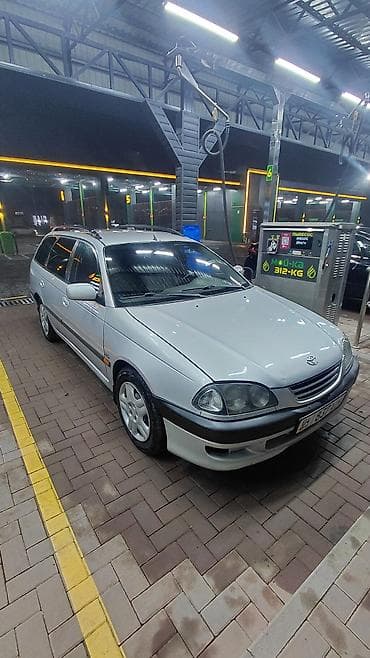 rav 4 2015: Toyota Avensis: 2000 г., 2 л, Механика, Дизель, Универсал — 2