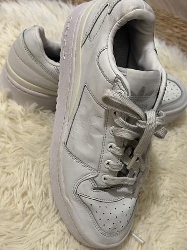 Личные вещи: Кроссовки adidas Originals (модель с логотипом Trefoil) - Цвет: белый — 1