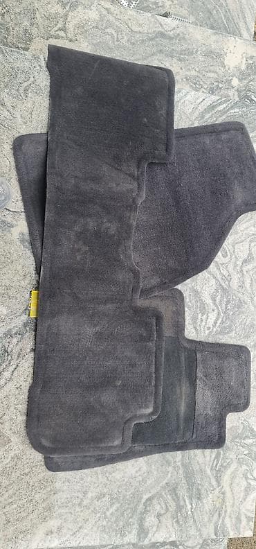 Инструменты для авто: Родные Ворсовые Полики Для салона Toyota, цвет - Серый — 1