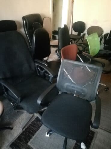 продам кресло бу: Офисное кресло, Б/у, С колесиками, Самовывоз — 3