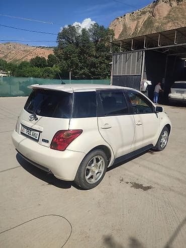 Продажа авто: Toyota Ist: 2005 г., 1.3 л, Автомат, Бензин, Хэтчбэк — 2