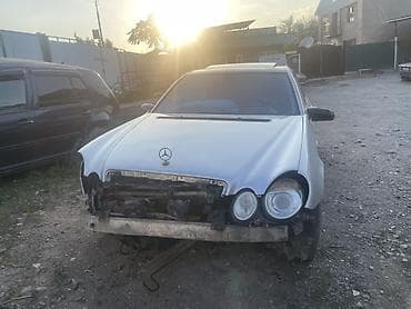 значки на мерс: Mercedes-Benz E-Class: 2005 г., 3.5 л, Автомат, Бензин, Седан — 5