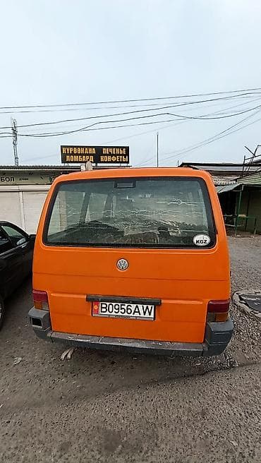 Volkswagen: Volkswagen Transporter: 1993 г., 2 л, Механика, Бензин, Бус — 4