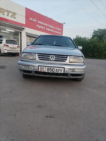 zuumav k7: Volkswagen Vento: 1996 г., Бензин, Седан — 4