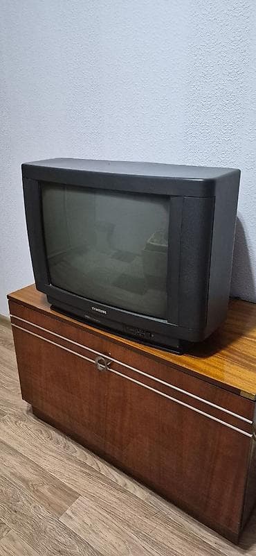 Продается телевизор Samsung. Рабочий. В хорошем состоянии с пультом